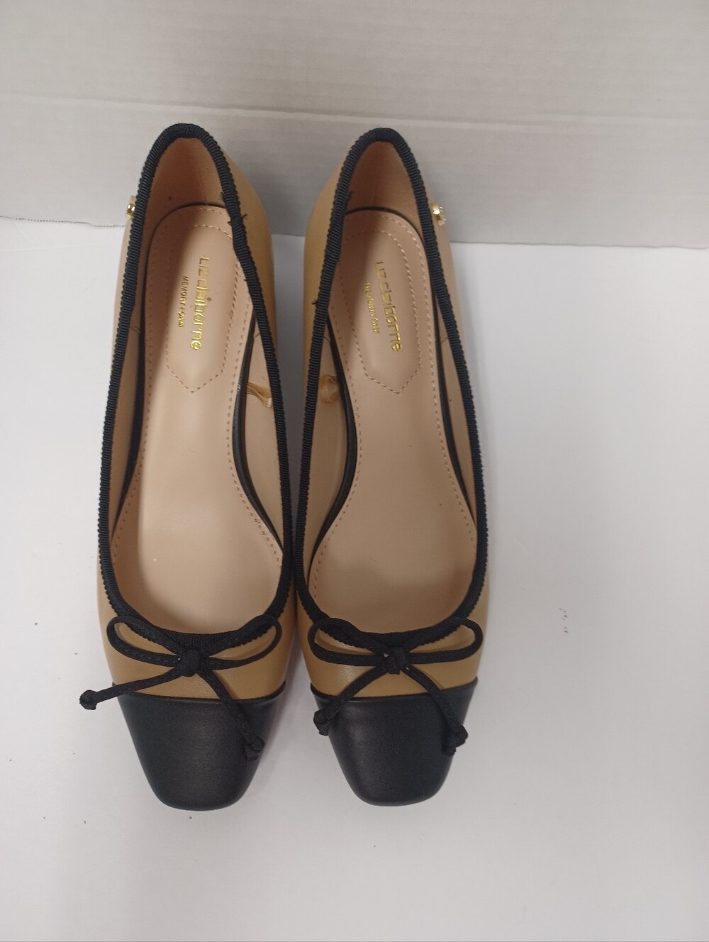 Liz Claiborne Size 6.5 Two-Tone Beige and Black Ballet Flats